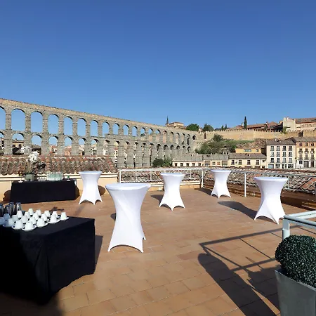 Hotel Eurostars Plaza Acueducto Segowia