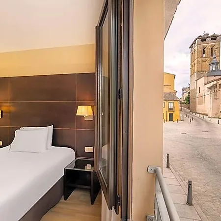 Hotel Eurostars Plaza Acueducto Segowia