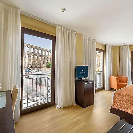 Eurostars Plaza Acueducto 4*