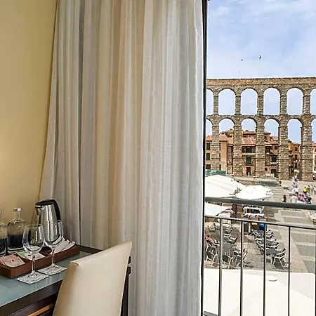 Eurostars Plaza Acueducto 4*