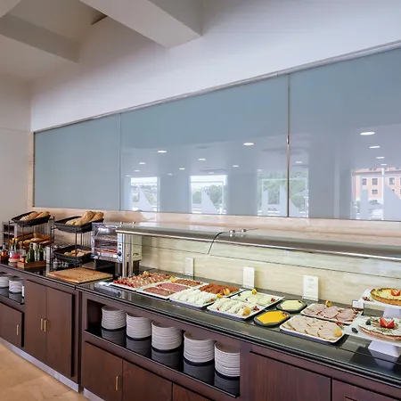 Eurostars Plaza Acueducto 4*