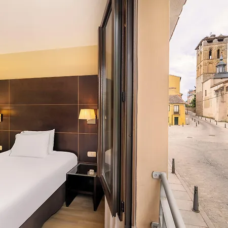 Hotel Eurostars Plaza Acueducto Segowia