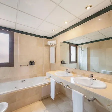 Eurostars Plaza Acueducto 4*