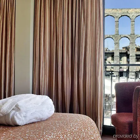 Eurostars Plaza Acueducto Segovia