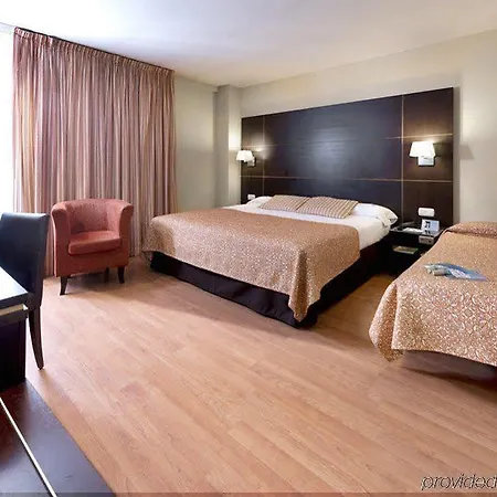 Hotel Eurostars Plaza Acueducto 4*