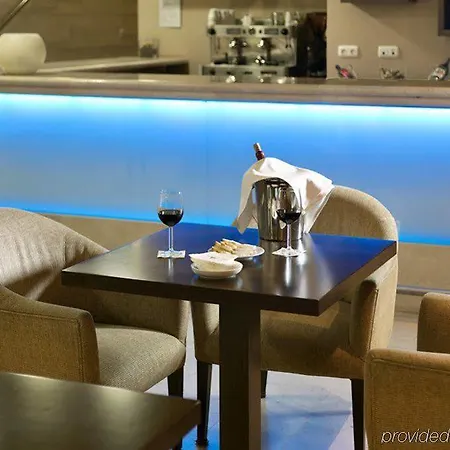 Hotel Eurostars Plaza Acueducto 4*