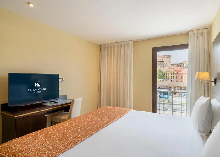 Eurostars Plaza Acueducto Отель Сеговия