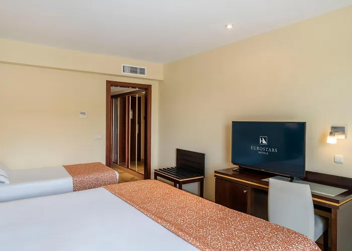 Hotel Eurostars Plaza Acueducto 4*