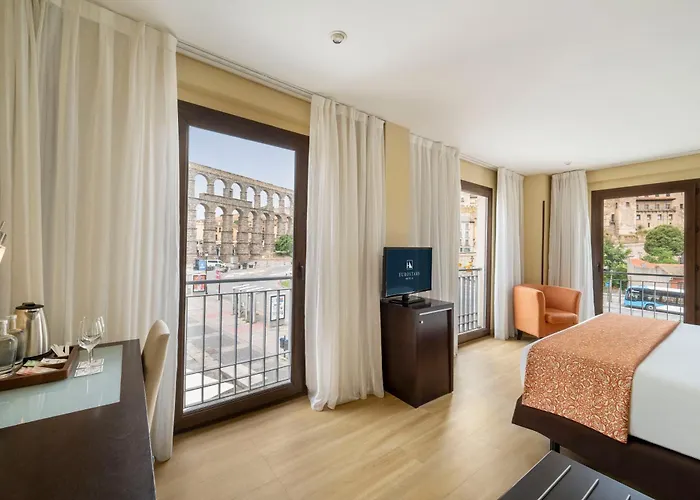 Eurostars Plaza Acueducto 4*