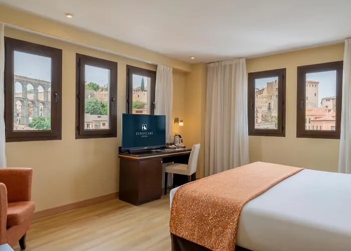 Hotel Eurostars Plaza Acueducto 4*