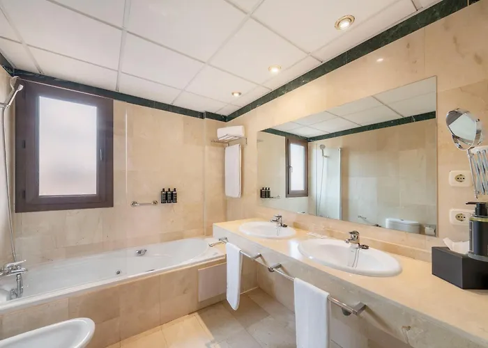 Eurostars Plaza Acueducto Hotel 4*