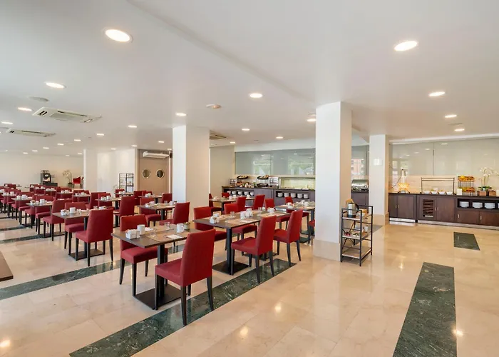 Отель Eurostars Plaza Acueducto