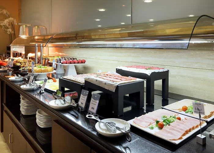 Отель Eurostars Plaza Acueducto Сеговия