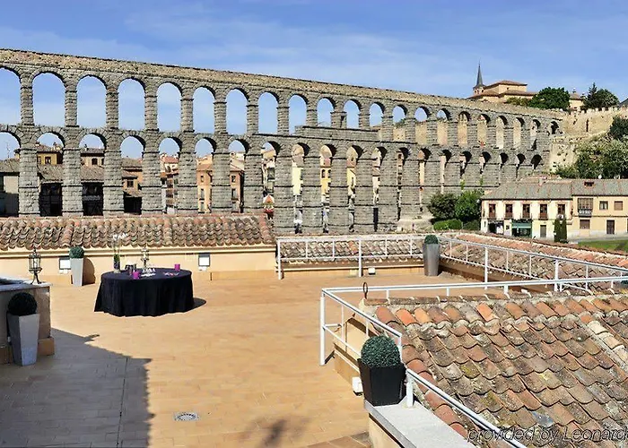 Hotel Eurostars Plaza Acueducto 4*