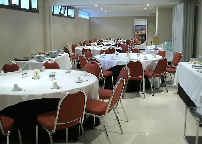 Отель Eurostars Plaza Acueducto 4*